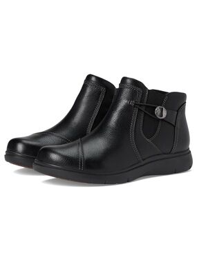 Clarks ankle boots, booties. Size 8 Wide